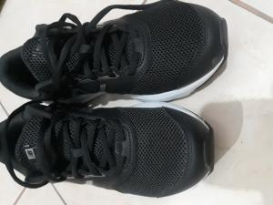 Hepsiburada *** New Balance Spor Ayakkabi Gonderildi