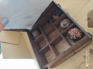 Aras Kargo 25 Resimli Tablo Aldım Ve Yanlış Resimler Gitmiş Arkadaşıma Rezalet Şekilde Yardımcı Olunmadı