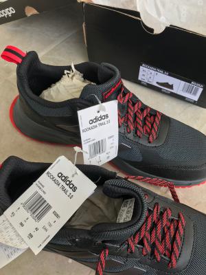 Boyner Ayakkabının Solu 43.5 Numara Sağı 42 Numara?