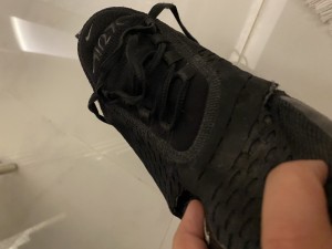 Nike Airmax Ayakkabım Yırtıldı