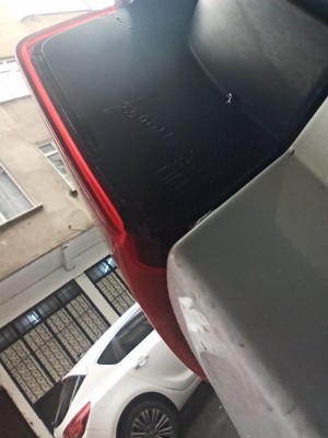 Auto King Aracımın Stop Lambasını Kırdı Ve Muhatap Olmuyor