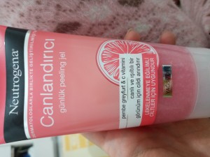 Neutrogena Bim'den Aldığım Maske Yüzümü Tahriş Etti