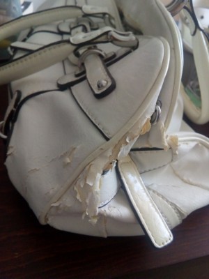 Bir Sürü Para Verdiğim Guess Çanta Pul Pul Dökülüyor