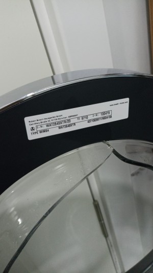 Bosch Çamaşır Makinesi Çalışırken Ön Cam Paramparça Oldu