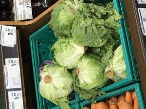 Şok Market Çürümüş Ve Pörsümüş Sebze Ve Meyvelerin Reyonda Satışa Sunulması