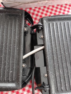 Trendyol Ve Kutlubay Ticaret Kırık Gelen Tost Makinesi