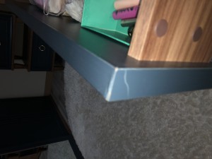 Vivense Şifonyer Üç Çekmecesi De Kenarları Kırık Olarak Geldi Ve Yatak Çok Cızırtı Yapıyor