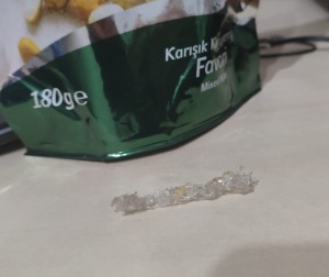 Tadım Kuruyemiş Favori Ürünün İçinden Plastik Çıktı