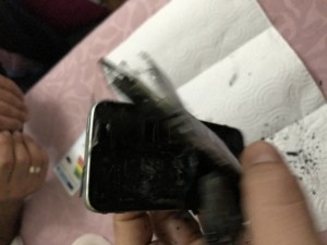 Apple Telefon Patladı