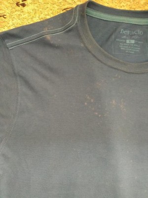 Defacto Tişörtlerden Etkileniyor Renk Atıyor