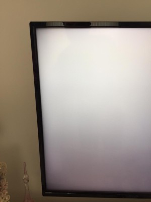 Vestel Tv'nin Ekran Köşelerinde Kararma