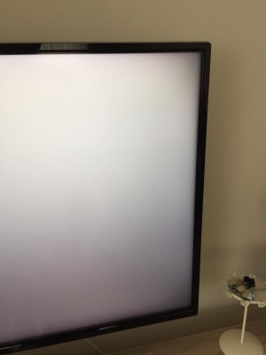 Vestel Tv'nin Ekran Köşelerinde Kararma