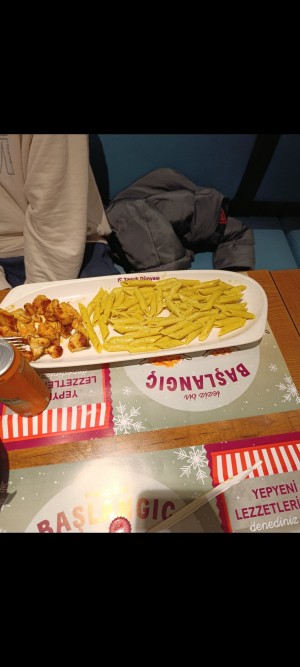 Viaport Tavuk Dünyası'nda Hizme Hizmet Ve Hijyenik Sorunları