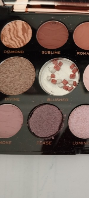 Watsons Far Paleti Kırık Geldi