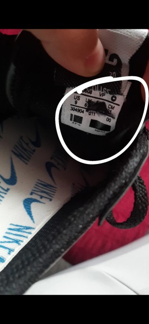 Farkinayakkabin Yanlış Numara Ayakkabı Ve Salak Yerine Koyma