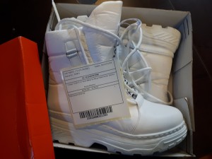 Flo Ayakkabı Yanlış Renk Bot Gönderilmesi